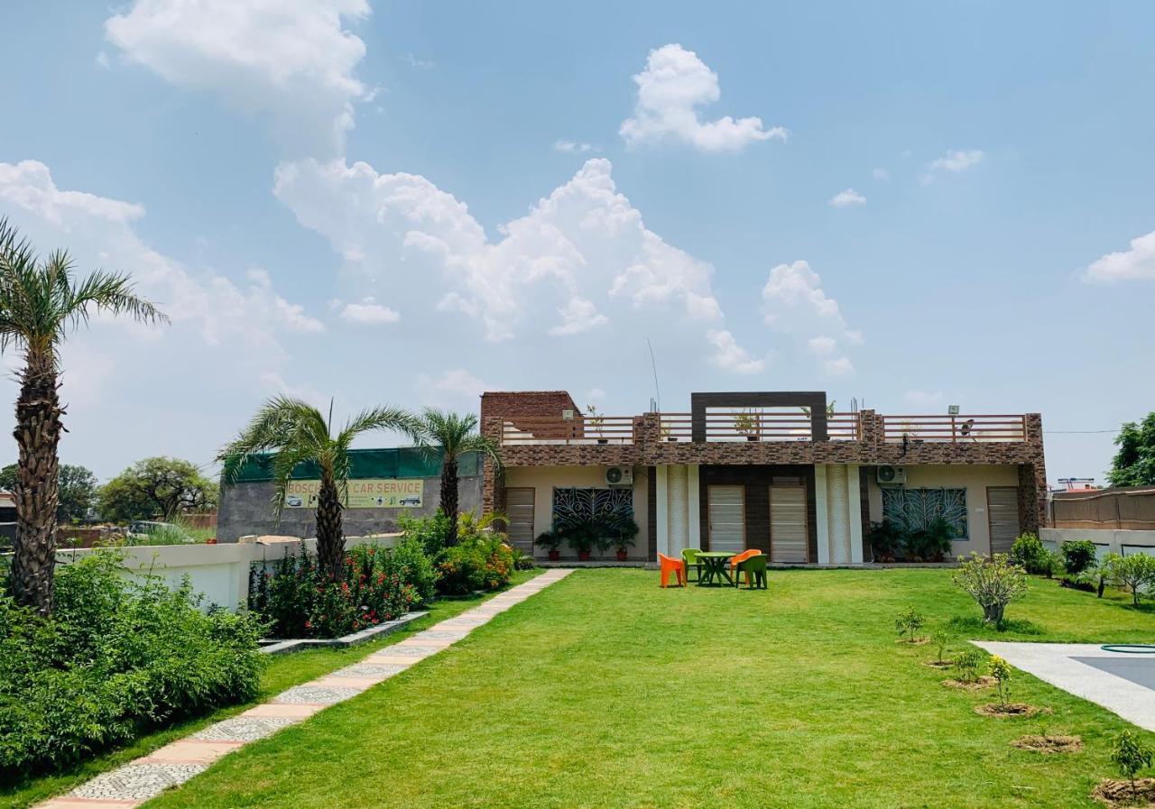 R K Villa Prayagraj Esterno foto
